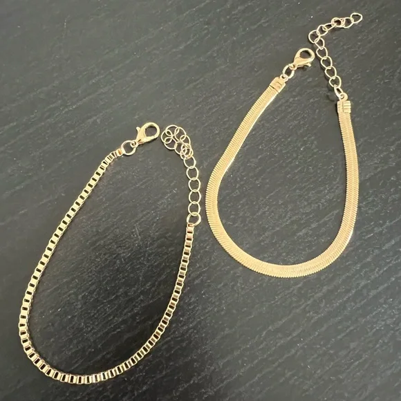 Jewelry Set Gold Bundle: 4 Necklaces, 2 Bracelets, 9 Rings and 12 Earrings - Picture 5 of 15